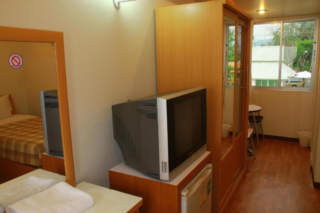Ratchaphruek 2007 Hotel Chom Thong Dış mekan fotoğraf